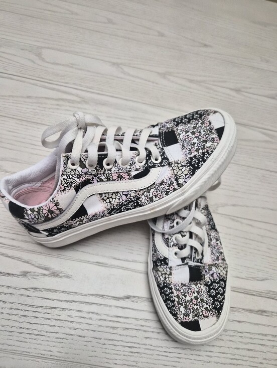 Vans Shoes - Vans Old Skool Woman Size 7